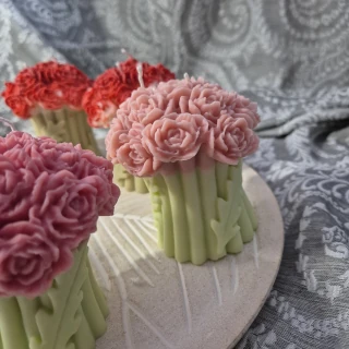 Colegelor de Ziua Femeii